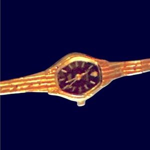 VINTAGE WOMENS BENRUS GENUINE DIAMOND Gold-Tone Watch